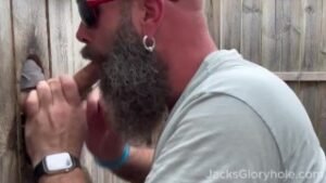 Big Dick Twink Feeds me a Load at Outdoor Gloryhole